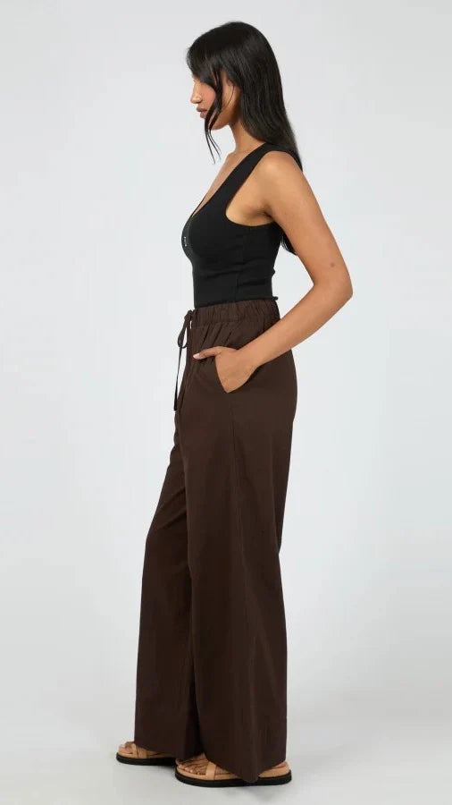 Essential Pant Brown