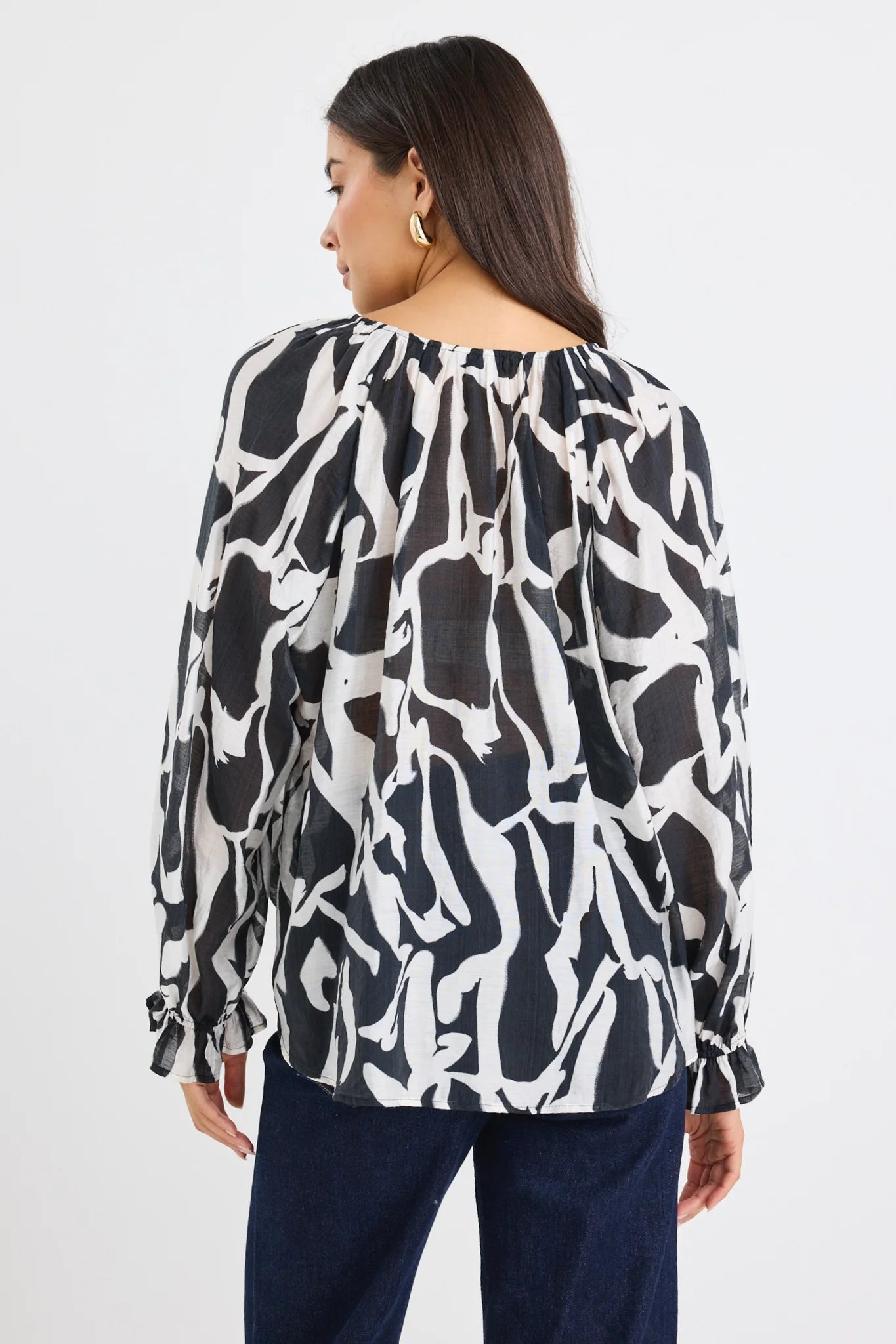 Refine Top Black and Cream