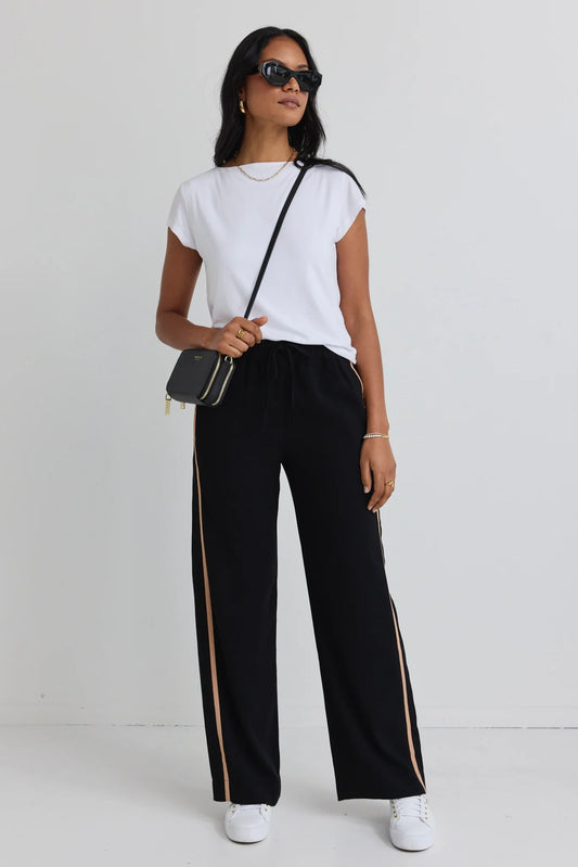 Confident Blk Stripe Crepe Pants