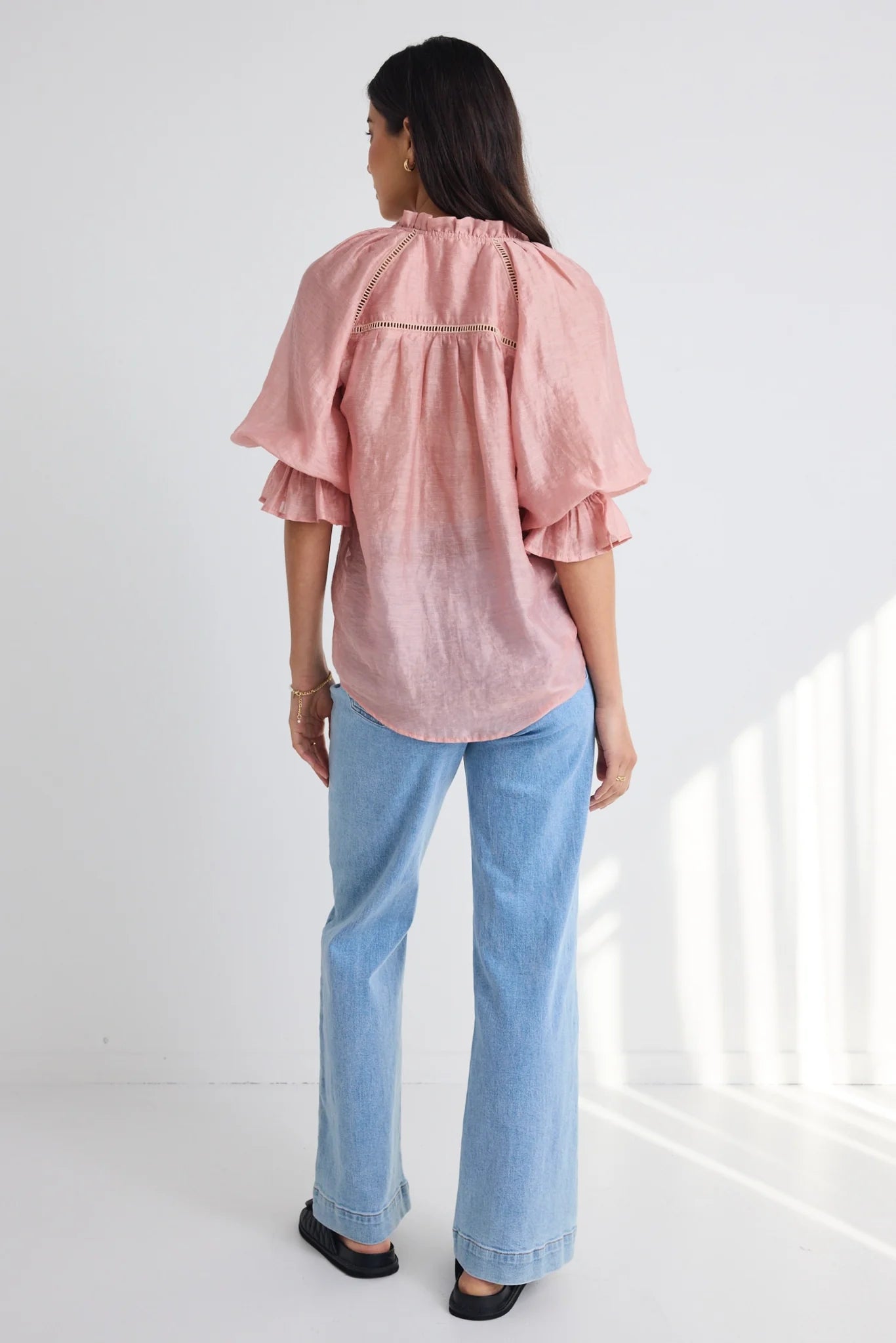 Encounter Button Front Top Blush