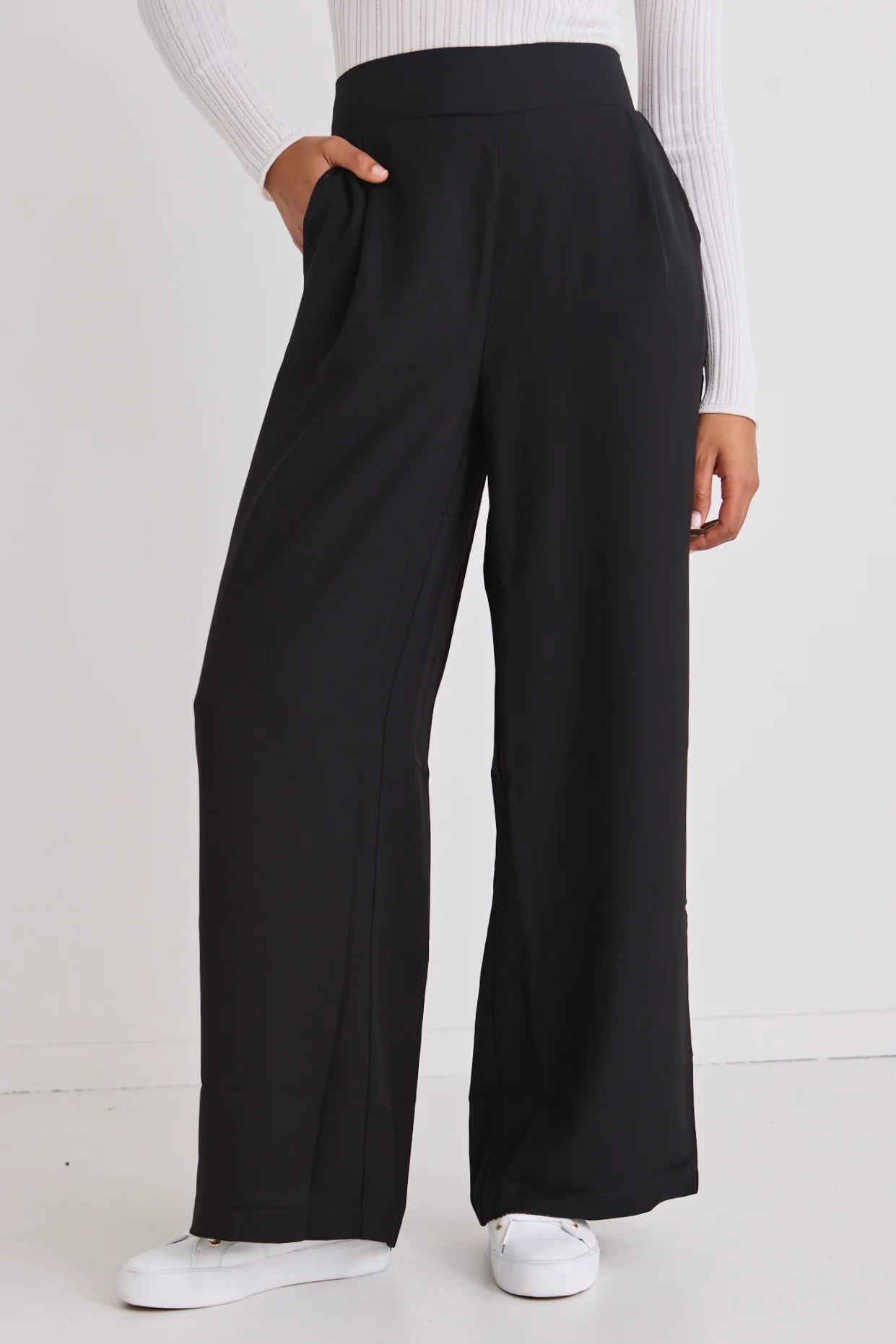 Instinctive Stretch Wide Leg Pant