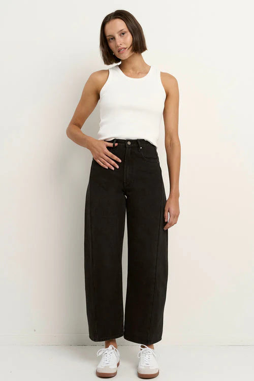 Varsity Barrel Jeans Blk Wash