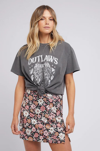 Outlaws Tee Charcoal